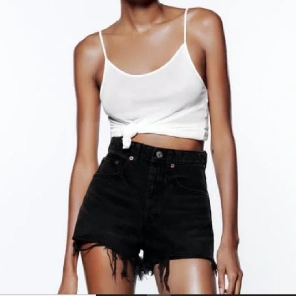 Nwot High Waisted Denim Shorts In Excellent Condition.